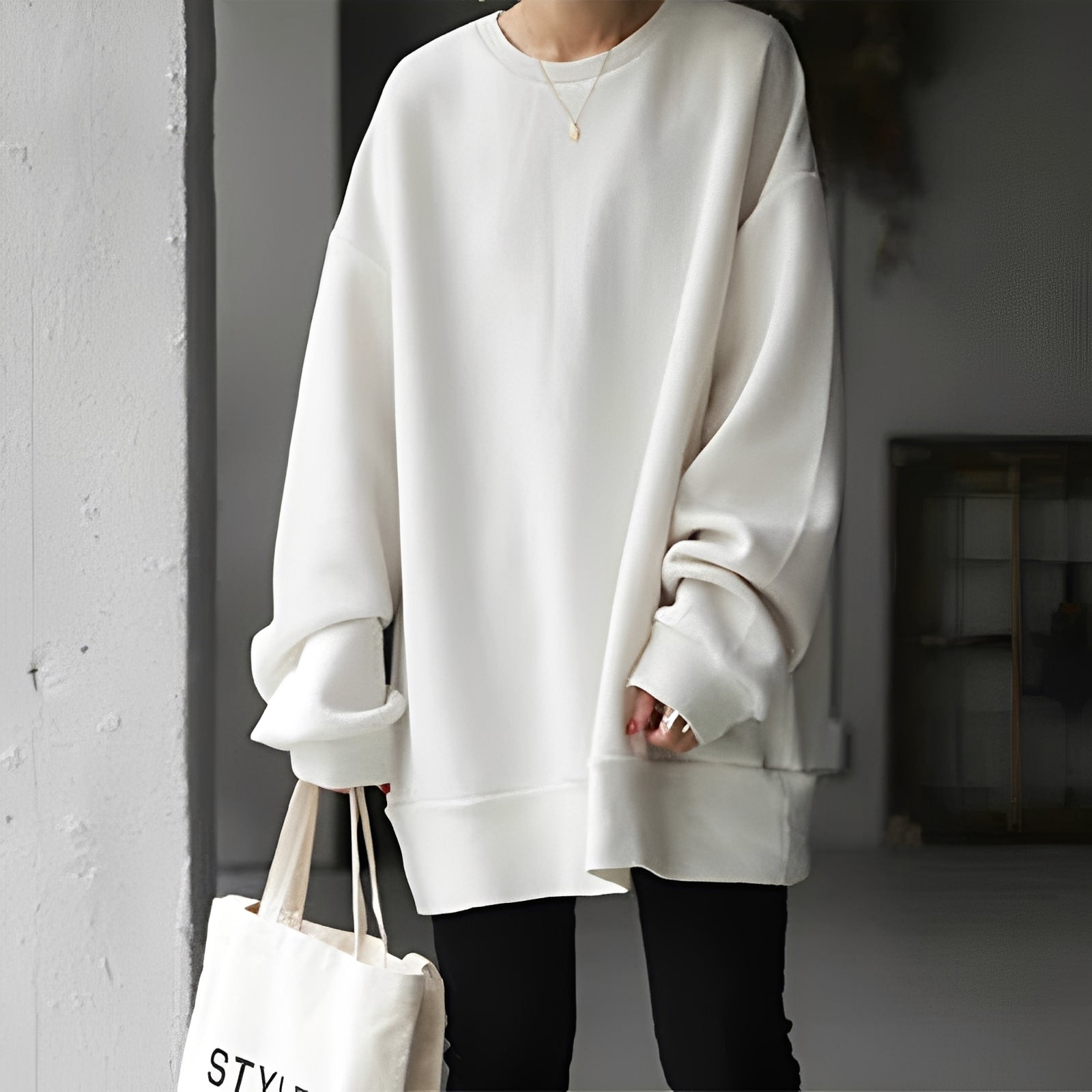 Lorena – Soft Pullover with Dropped Shoulders for a Casual Look