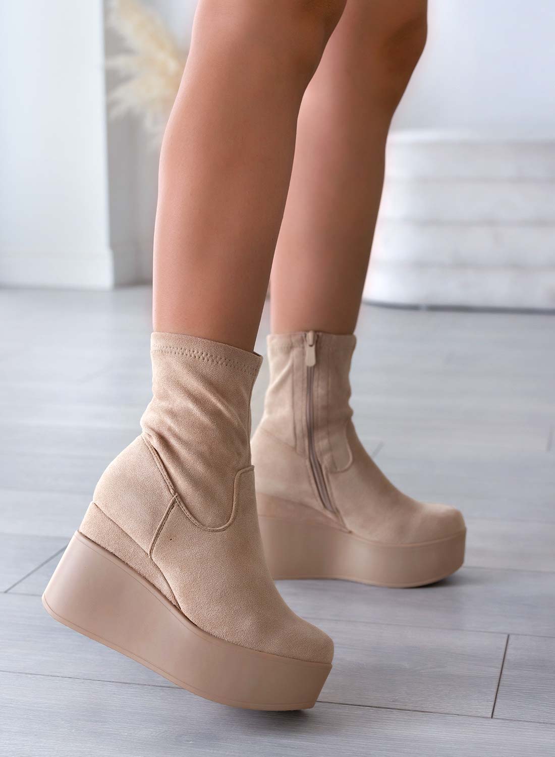 Isidora - Beige Suede Ankle Boots