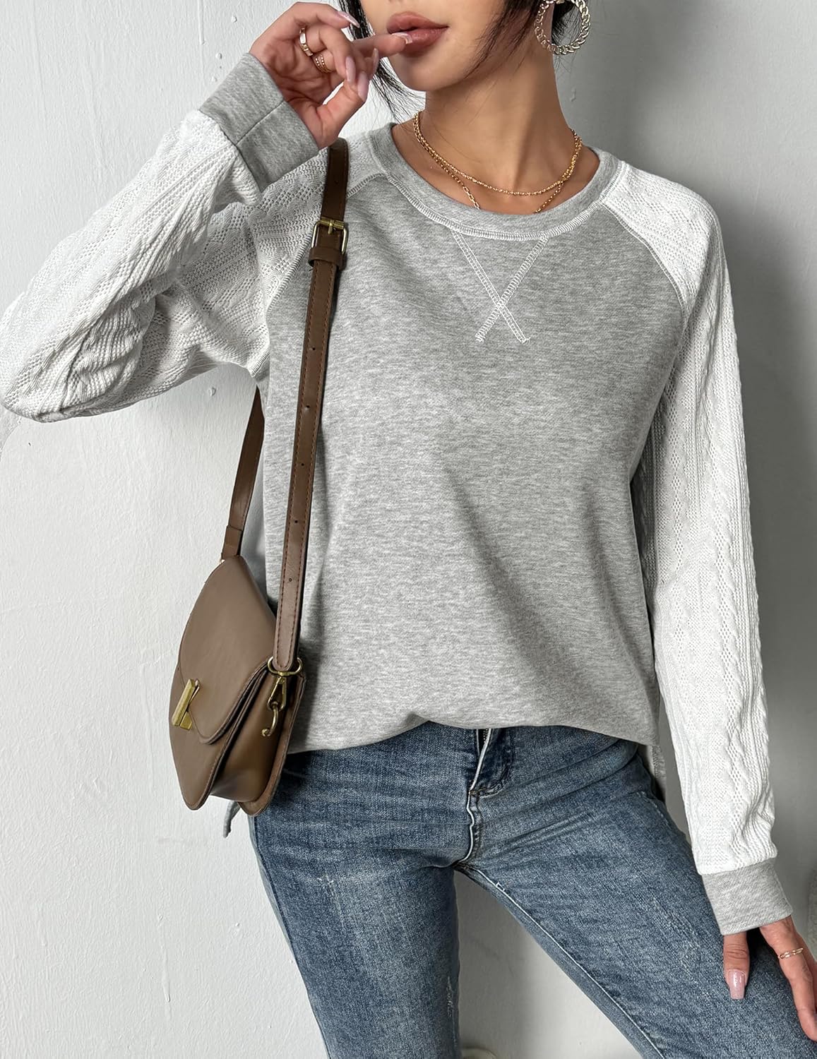 Pellegrina – Lightweight Women's Sweatshirt with Crafted Sleeves