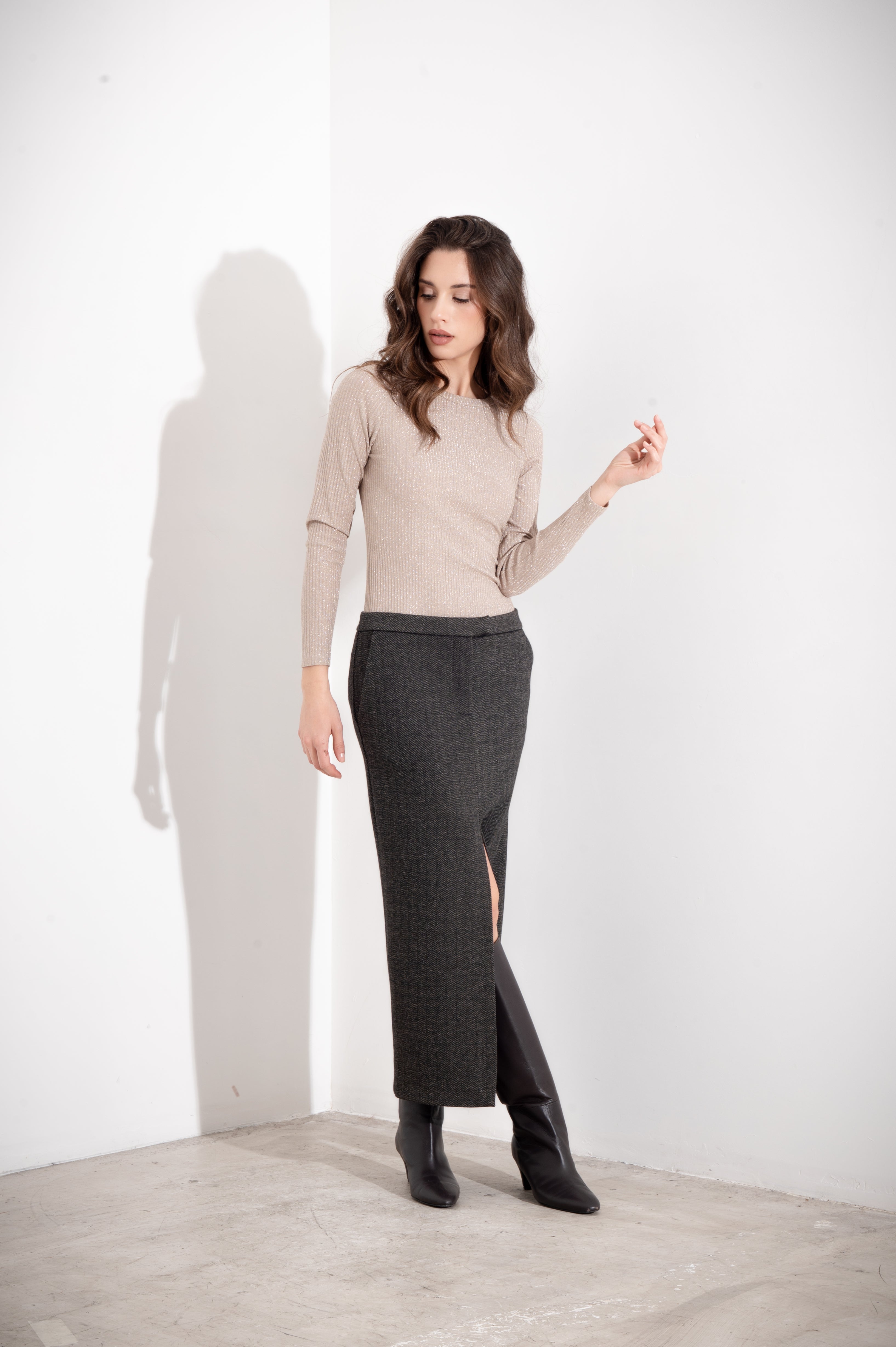 Joelle - Elegant Women's Jumper with Shimmering Effect