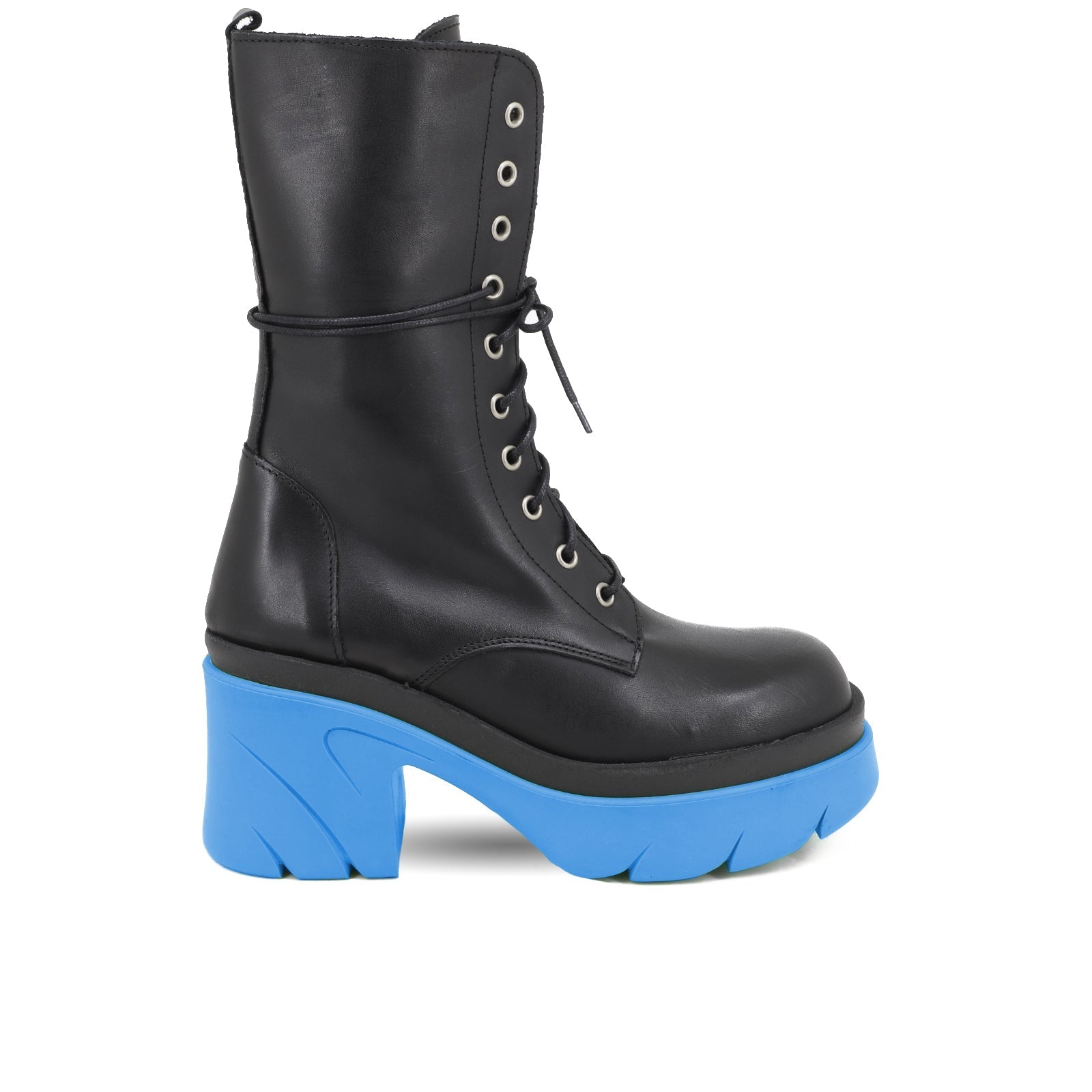 Luisa - Elegant Women's Boots with Modern Design