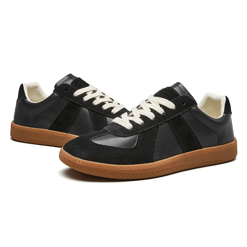 Men's Retro Sneakers With A Panel Design And Lace-up Closure – Classic Low-top Shoes For Everyday Wear, Leisure, And Casual Style