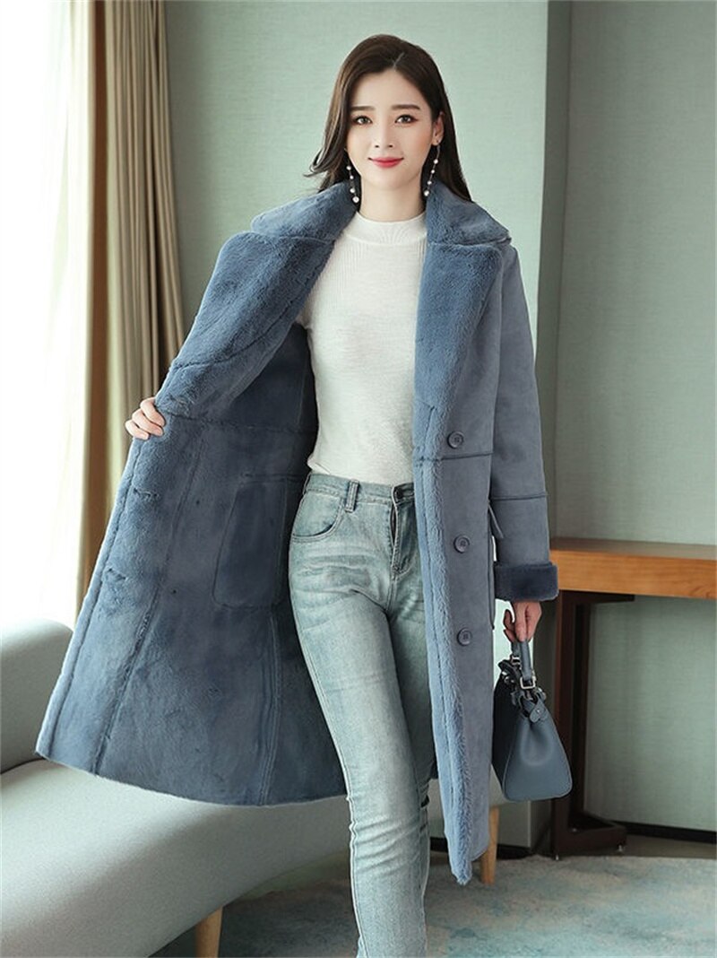 Dalia – Women's Coat in Thick Suede with Lapels