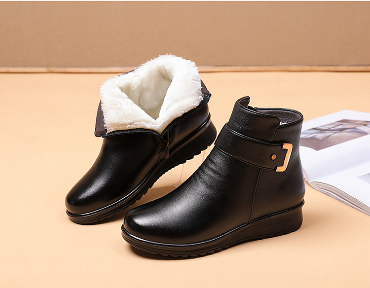 Santina - Elegant and Modern Women's Boots