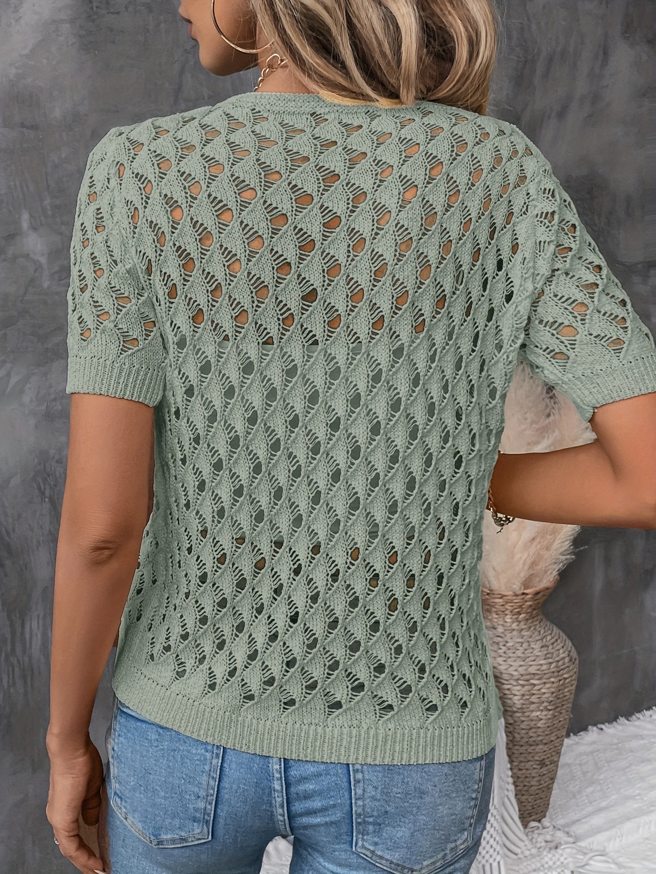 Amy™ Elegant Lace T-shirt with V-neck and Short Sleeves