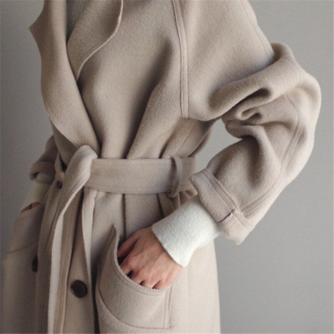Cristina – Classic Coat in Soft and Comfortable Wool