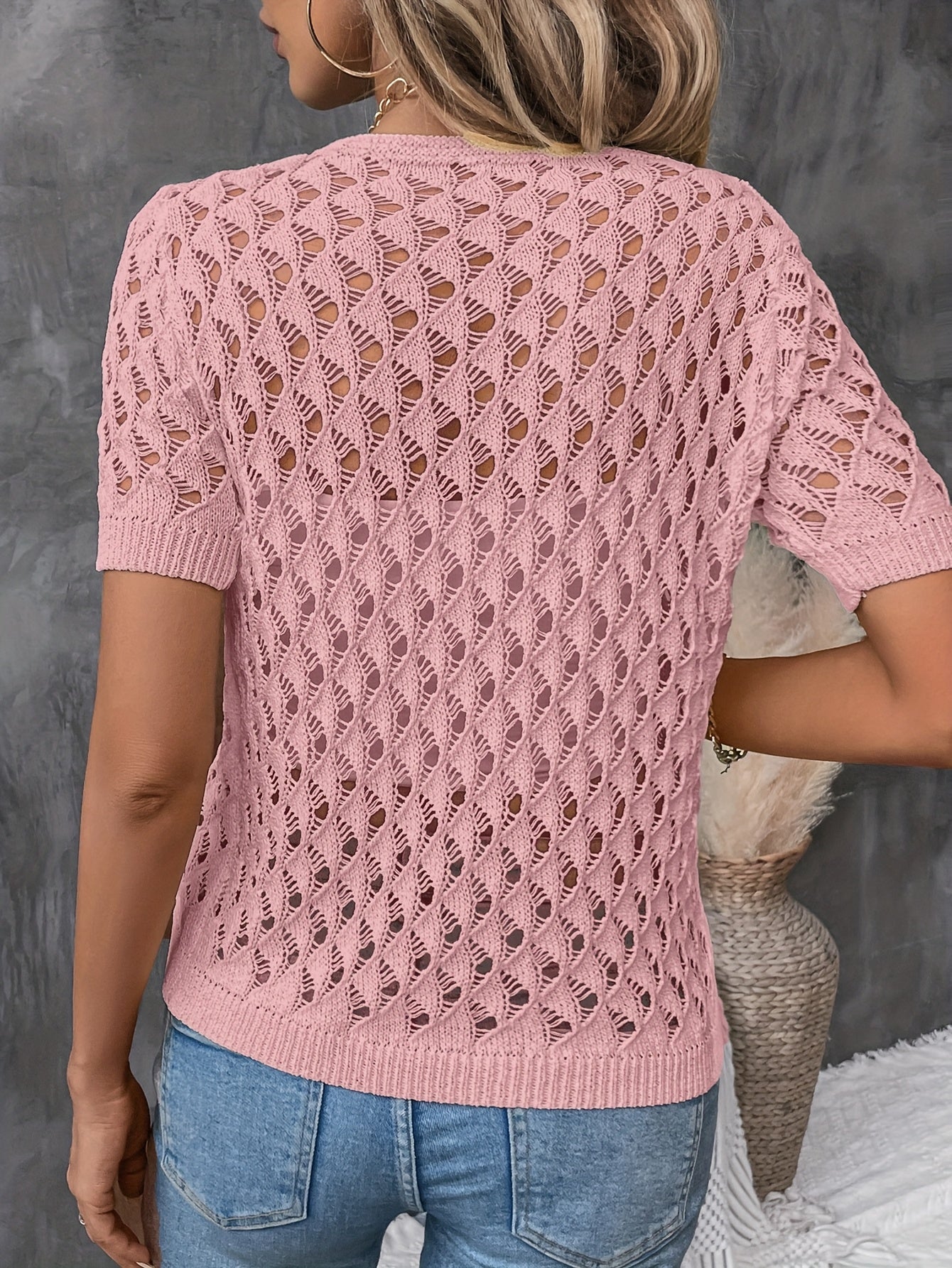 Amy™ Elegant Lace T-shirt with V-neck and Short Sleeves