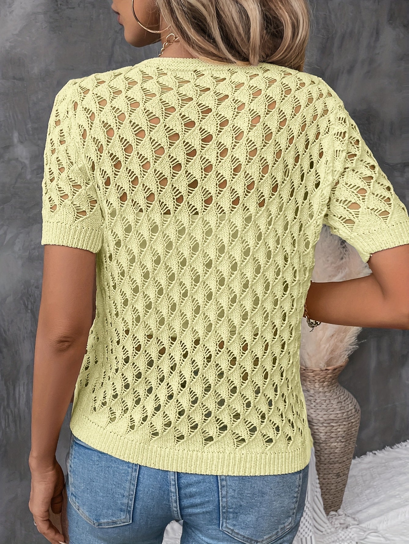 Amy™ Elegant Lace T-shirt with V-neck and Short Sleeves