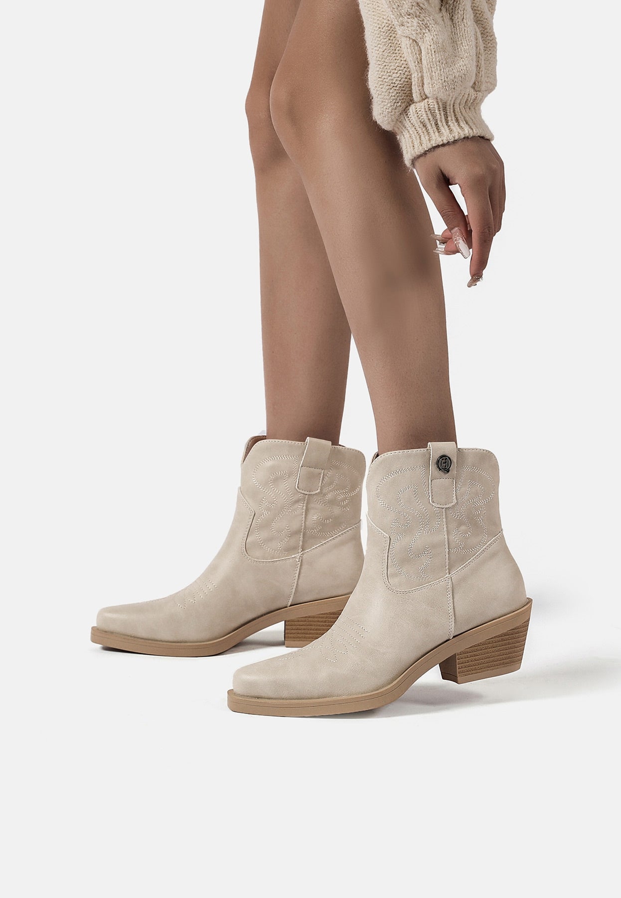 Bruna - Comfortable and Stylish Women's Ankle Boots