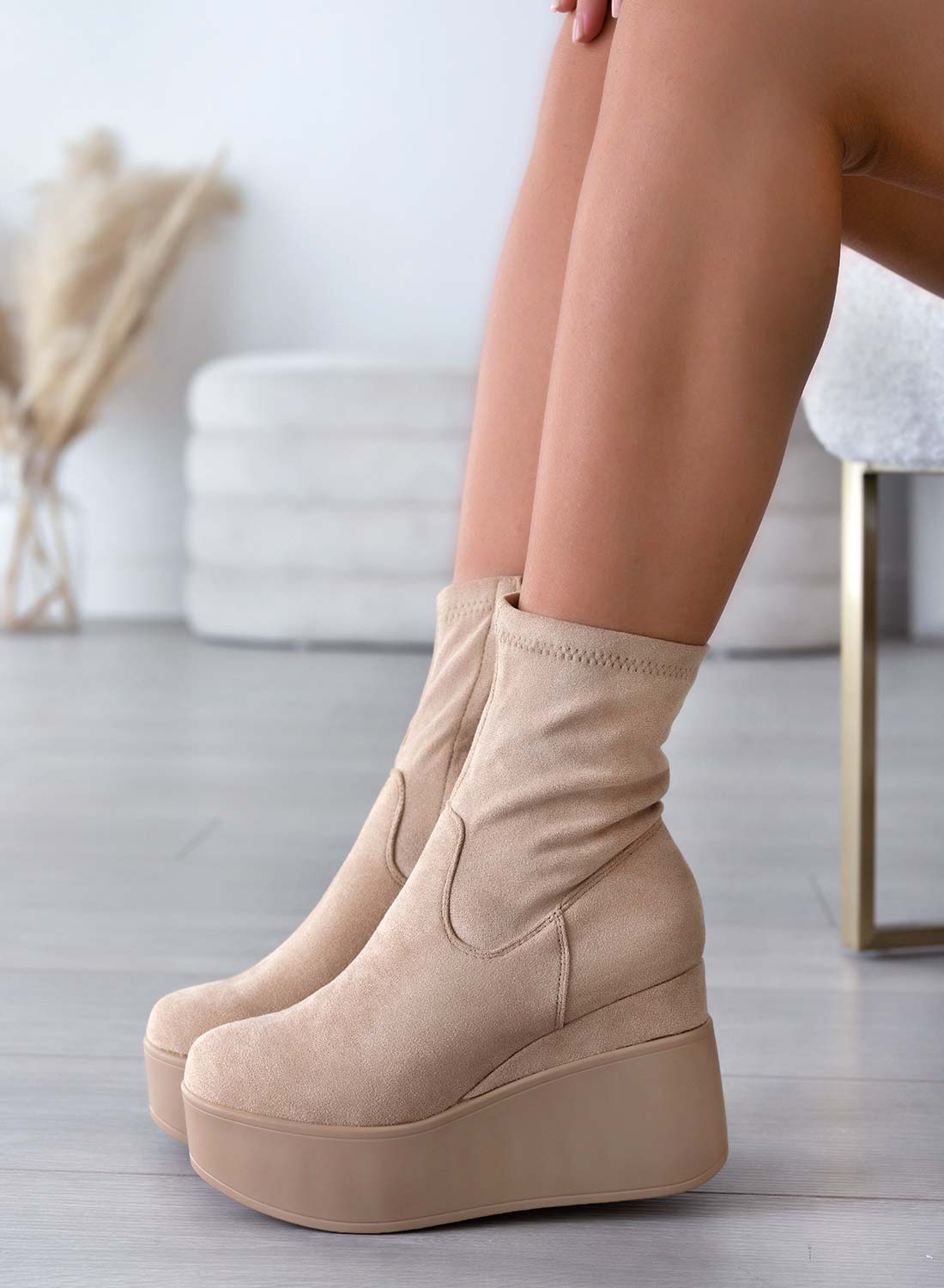Isidora - Beige Suede Ankle Boots