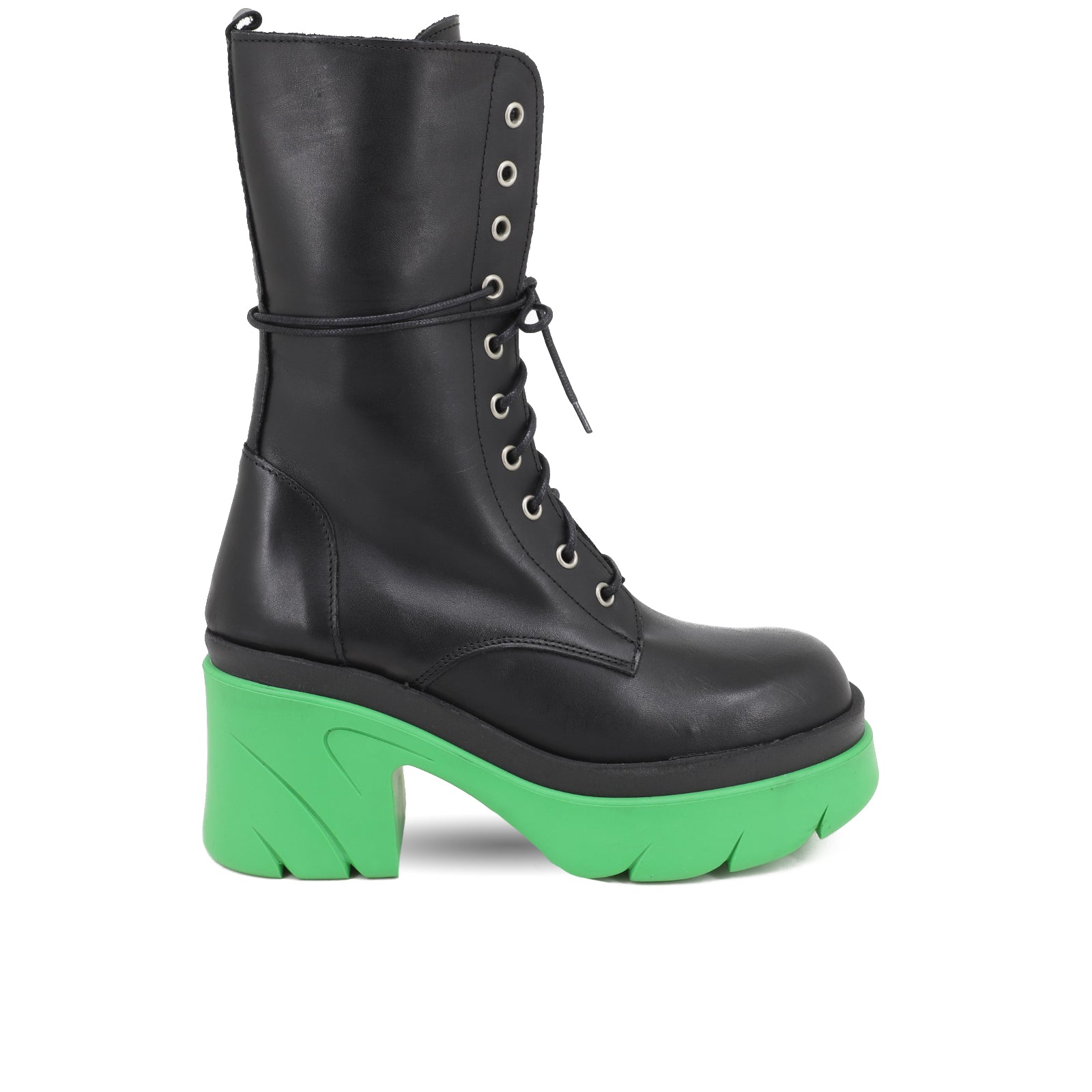 Luisa - Elegant Women's Boots with Modern Design