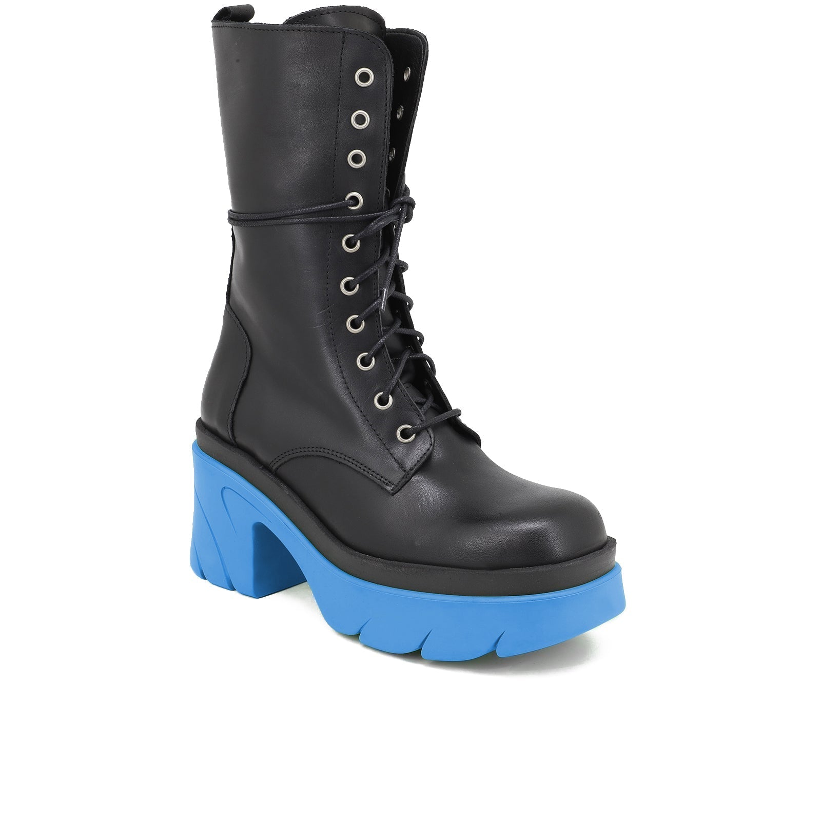 Luisa - Elegant Women's Boots with Modern Design