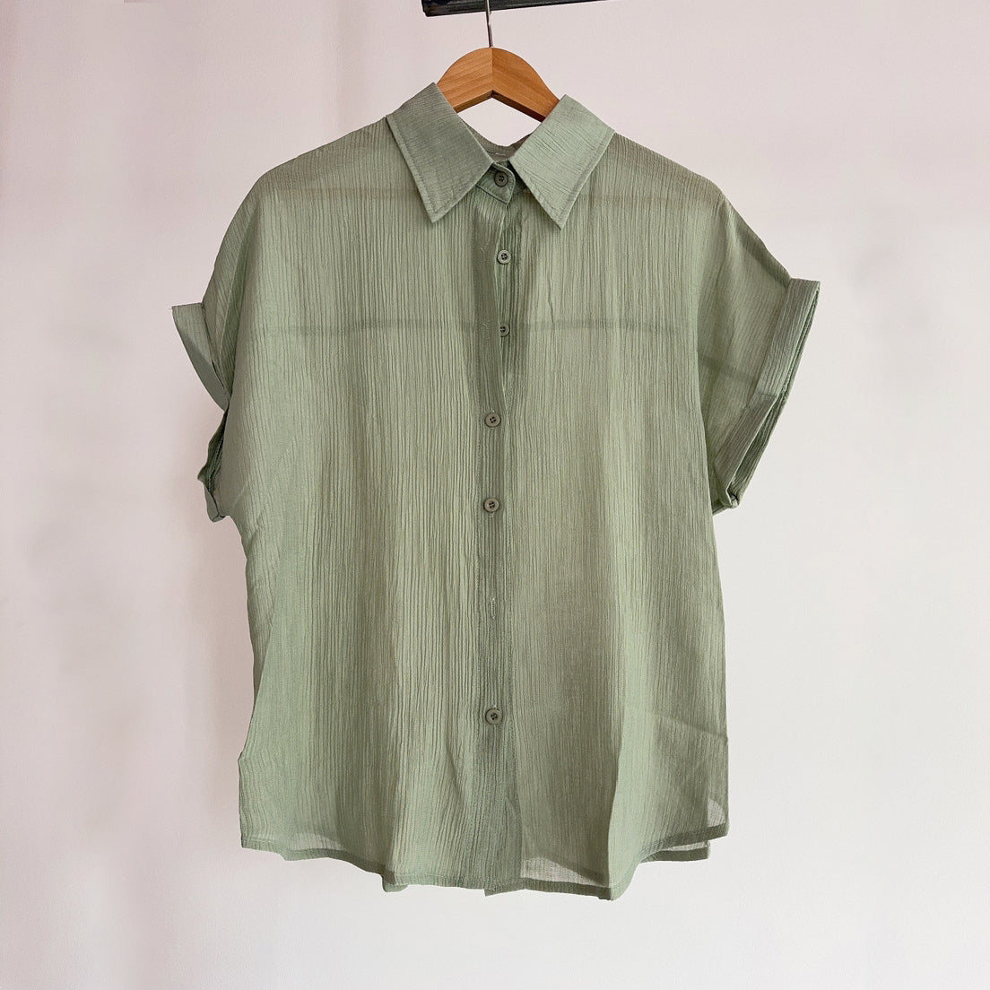 Luna™ | Elegant Pastel Colored Shirt in Light Design