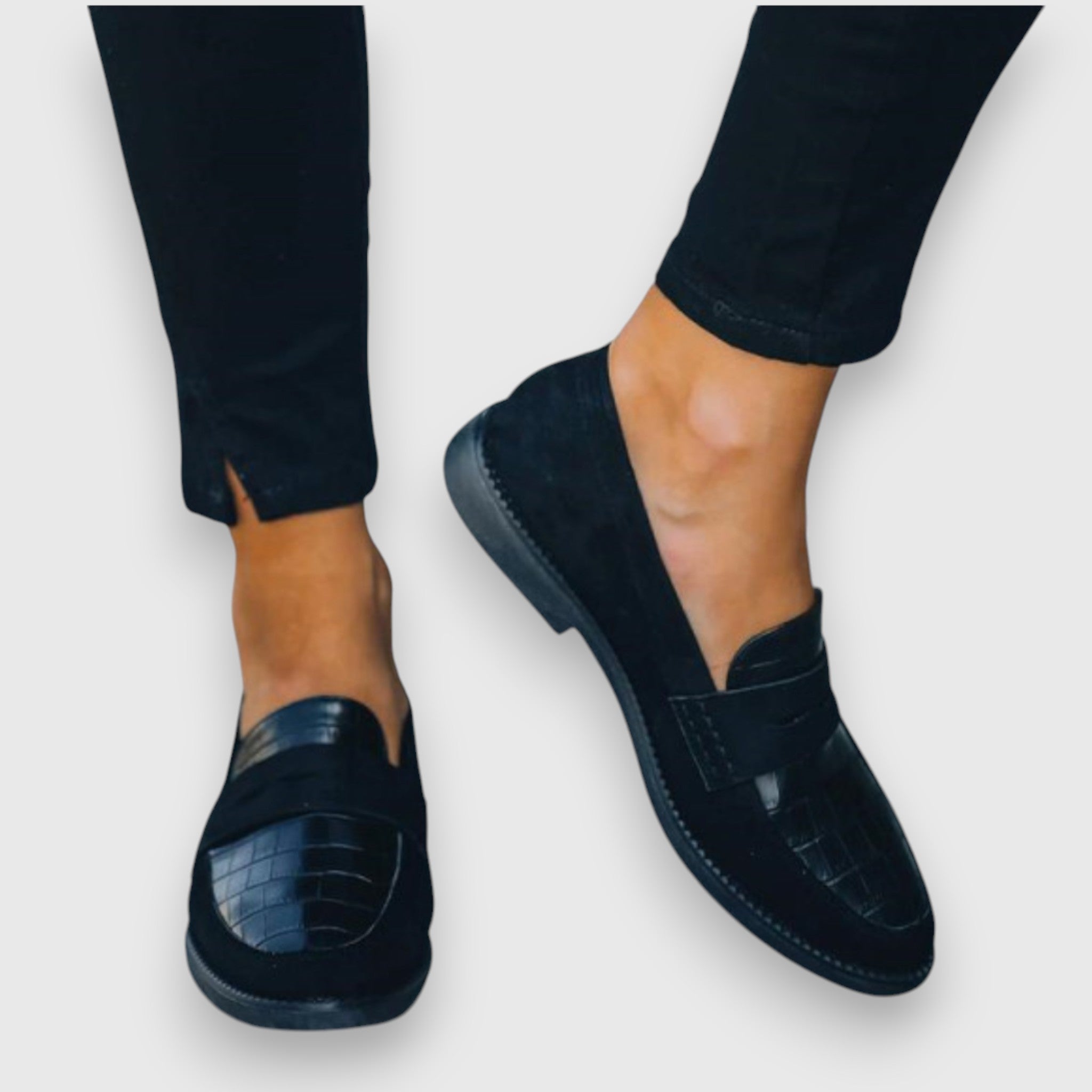 Anastasia | Moccasin