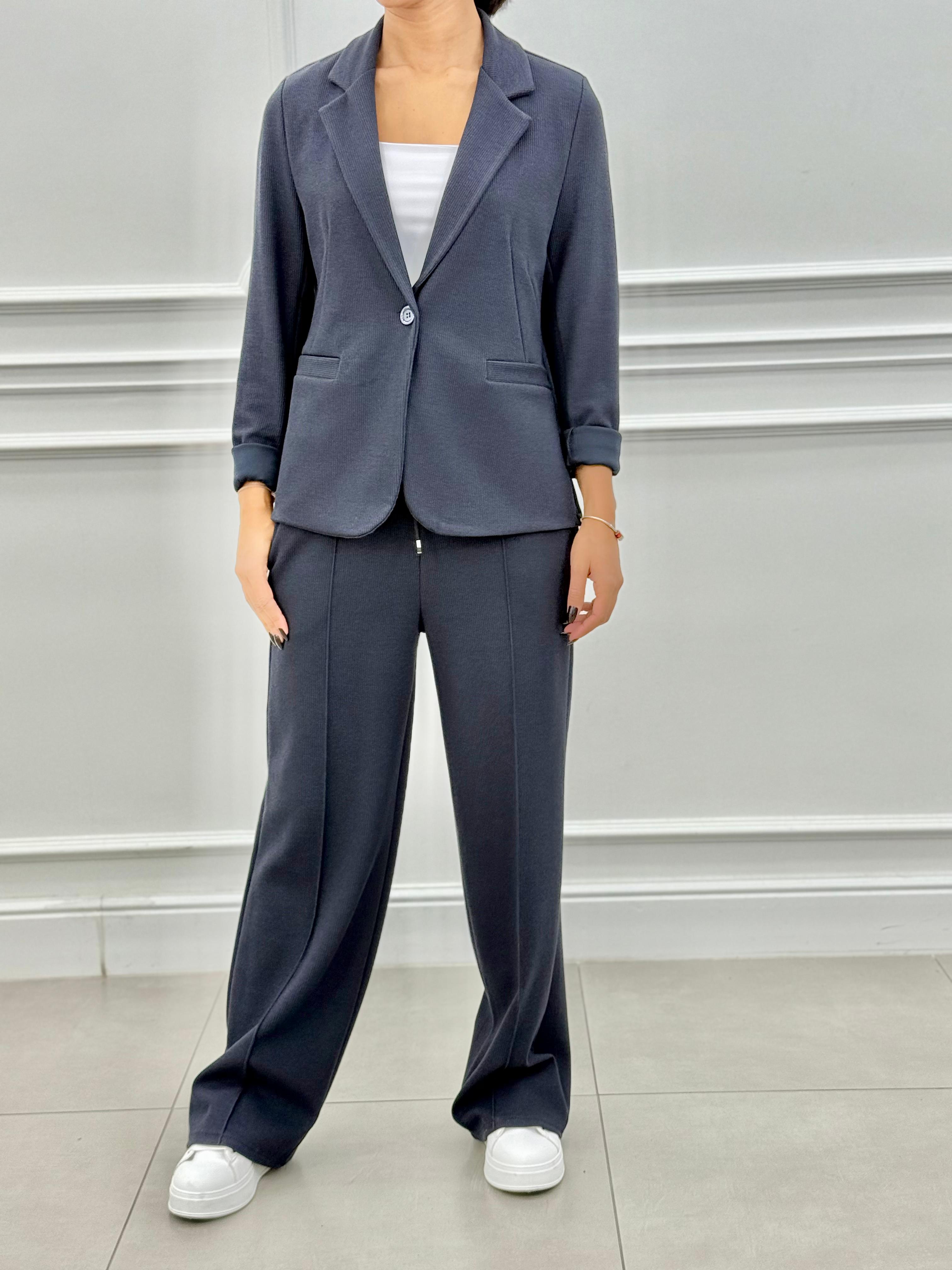 Neria - Coord-Set Ease