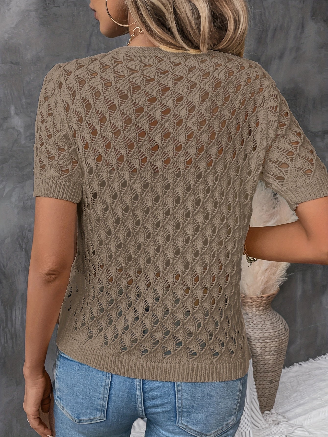Amy™ Elegant Lace T-shirt with V-neck and Short Sleeves