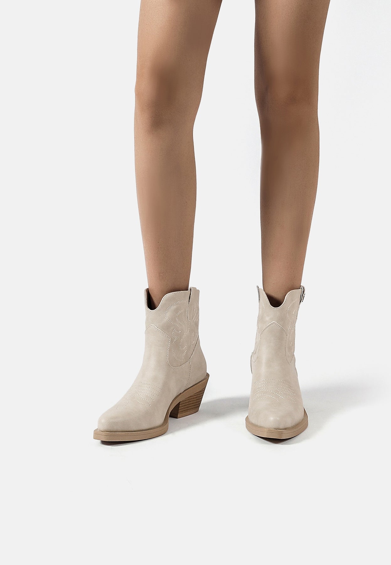 Bruna - Comfortable and Stylish Women's Ankle Boots