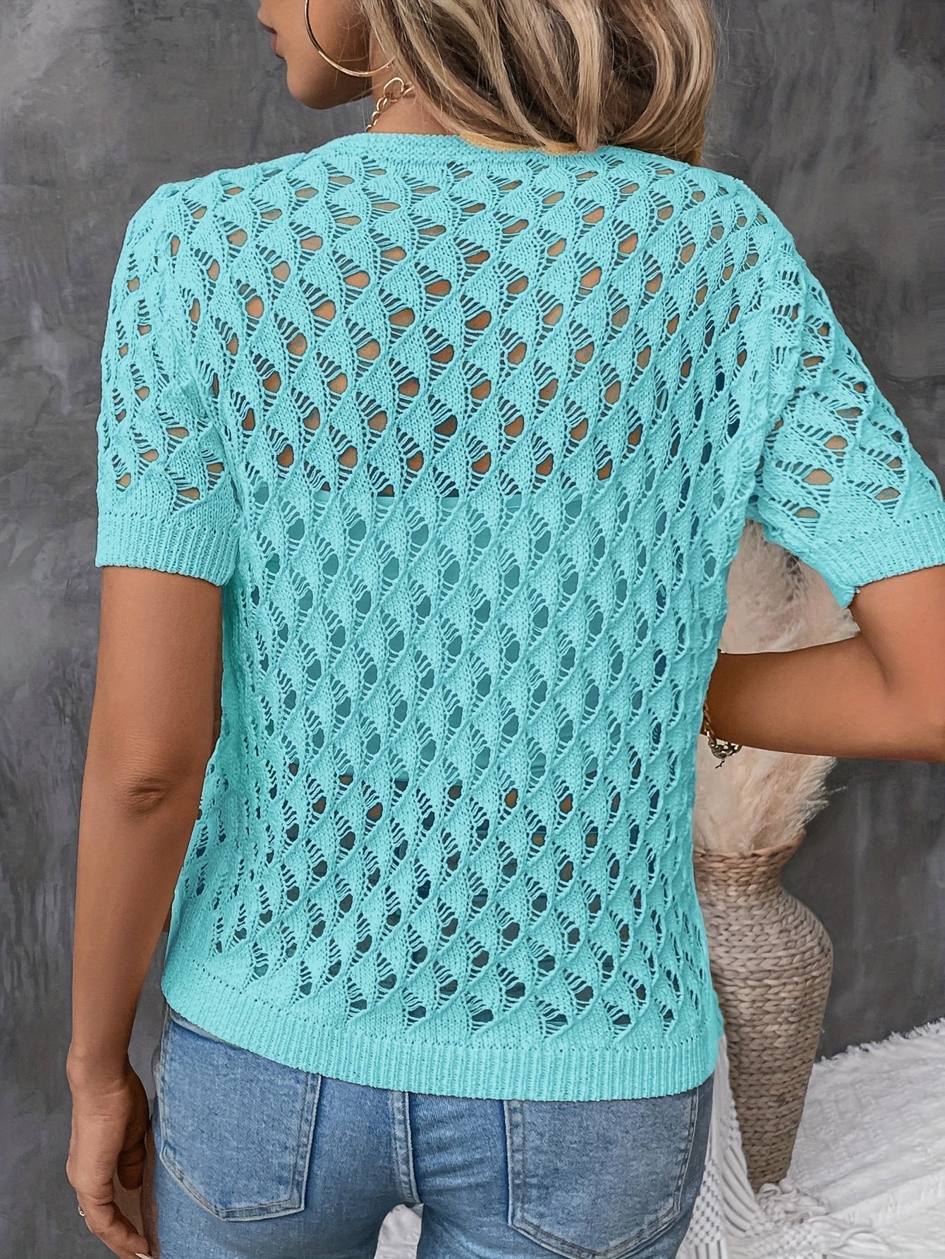 Amy™ Elegant Lace T-shirt with V-neck and Short Sleeves