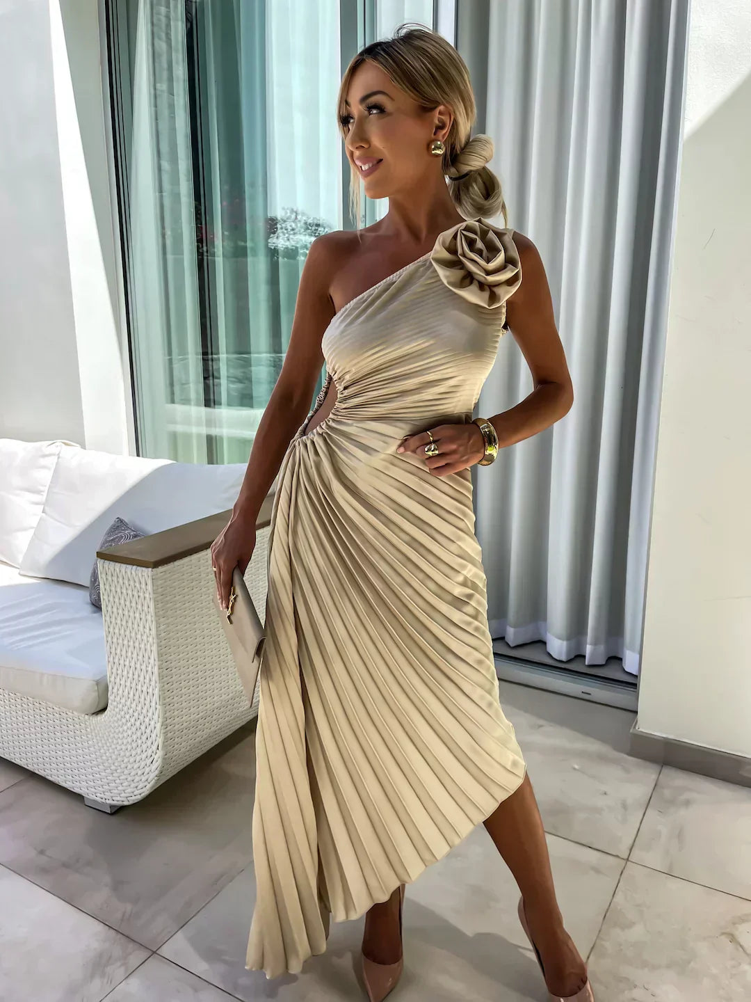 Maisie | Stylish One-Shoulder Pleated Dress